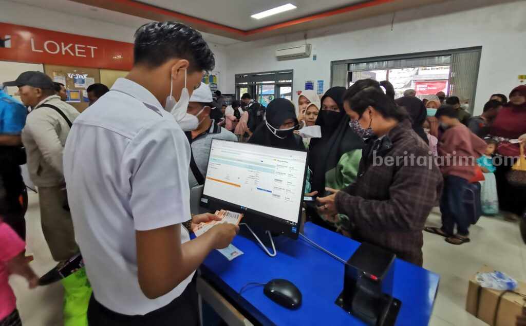 KAI Daop 9 Jember Temukan 8 Penumpang Nakal, Diturunkan Paksa