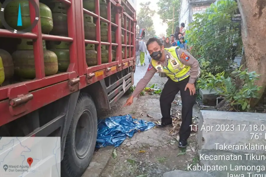 Laka Truk Lamongan
