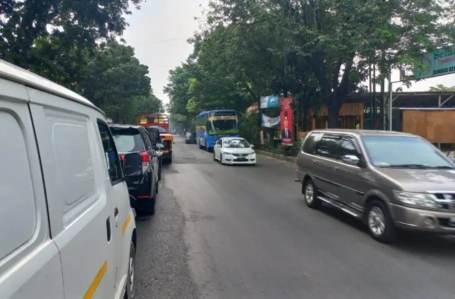 Macet Lamongan