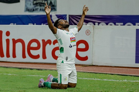 Ricky Cawor termasuk dalam kandidat penyerang baru Persik Kediri untuk musim depan. (Foto: PSS Sleman)