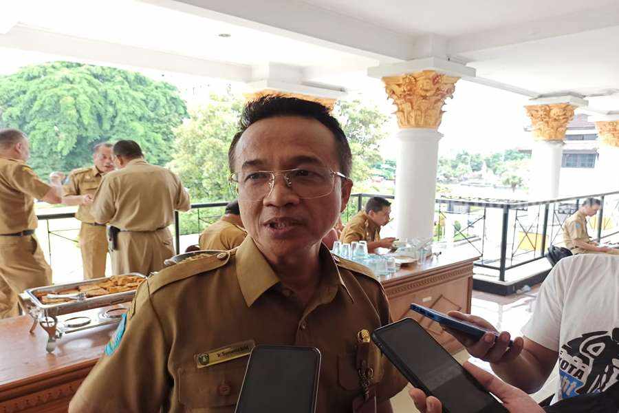 Kepala BPPKAD Kabupaten Ponorogo Sumarno. (Foto/Endra Dwiono/Beritajatim.com)