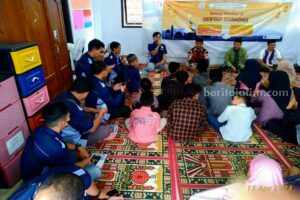 IAI Ponorogo Sosialisasikan Penggunaan Obat Saat Puasa Ramadhan IAI Ponorogo saat sosialisasi cara pemakaian obat di bulan puasa di Panti Asuhan Mukti Wibowo di Kecamatan Balong. (Foto/IAI Ponorogo)