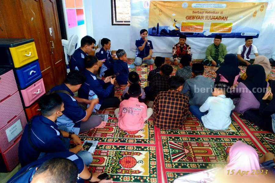 IAI Ponorogo saat sosialisasi cara pemakaian obat di bulan puasa di Panti Asuhan Mukti Wibowo di Kecamatan Balong. (Foto/IAI Ponorogo)