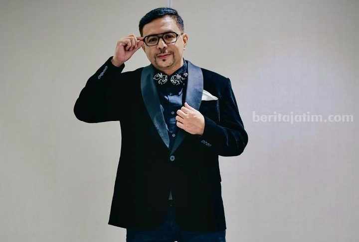 Kabar Duka, Vokalis Kahitna Carlo Saba Meninggal Dunia Potret Carlo Saba. (Sumber foto: Instagram/@carlo_saba)