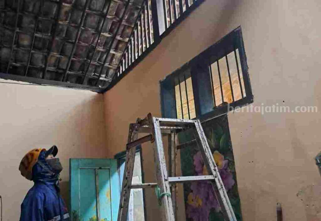 Puting Beliung Terjang Kota Batu, Sekolah dan Rumah Rusak Salah satu lokasi kota Batu yang diterpa angin puting beliung (Foto: Istimewa)