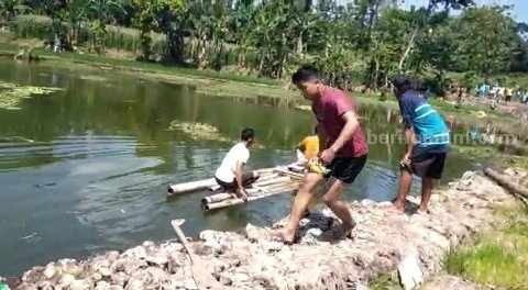 Janda Tiga Anak Ditemukan Mengambang di Waduk Bendo Ngawi penemuan janda