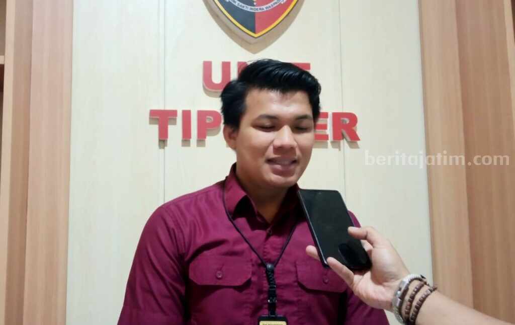 Pinjol Marak Jelang Lebaran, Kanit Tipidter Polres Kediri Bagi Tips WhatsApp Image 2023-04-12 at 20.07.50