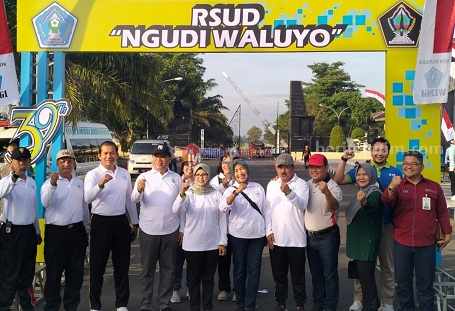RSUD Ngudi Waluyo Wlingi Blitar Gelar Jalan Sehat dan Pengobatan Gratis RSUD Ngudi Waluyo Wlingi Kabupaten Blitar menggelar jalan sehat dalam rangka memperingati HUT ke 39