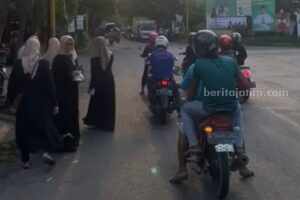 Disparbud Lamongan Bagi Takjil dan Santuni Yatim Piatu disparbud lamongan