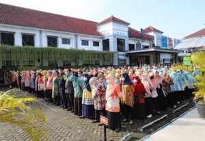 Karyawan RSUD Jombang saat menghadiri halal bihalal