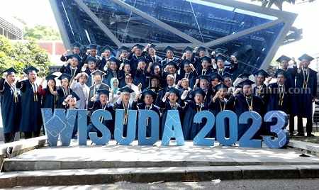 Almarhum Eril Wisuda di ITB, Ridwan Kamil: Dia Anak Baik itb