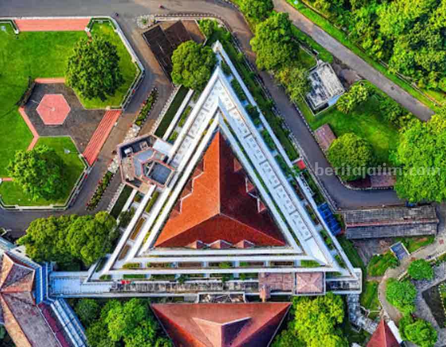 Perguruan Tinggi Negeri IPB (Sumber: pexels)