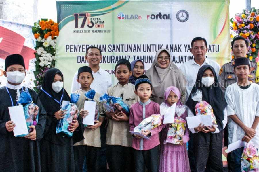 Tasyakuran 17 Tahun Beritajatim.com Bareng Anak Yatim dan Klub Mercy tasyakuran