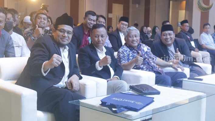 Pengusaha Diajak Berbisnis di Level Cahaya dan Lintas Ruang-Waktu Talk Show Inspiratif Gemilangkan Indonesia di Luminor Hotel Surabaya, Sabtu (8/4/2023).