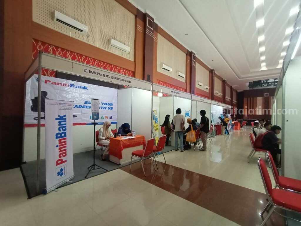 4 Ribu Warga Kota Blitar Menganggur, Mayoritas Lulusan SMA Acara bursa kerja yang digelar oleh Pemkot Blitar selama tanggal 8-9 Mei 2023.