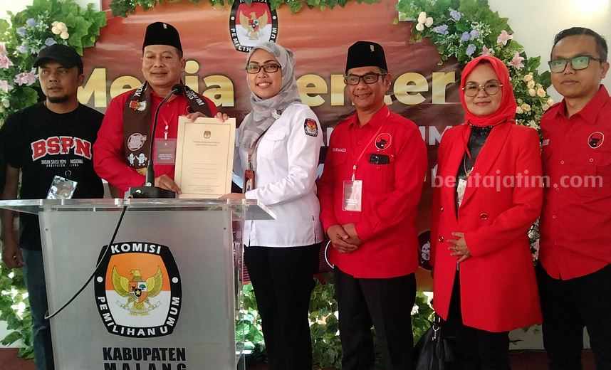 Ketua DPC PDIP Kabupaten Malang Didik Gatot Subroto, bersama Ketua KPU Kabupaten Malang Anis Suhartini, Kamis (11/5/2023).