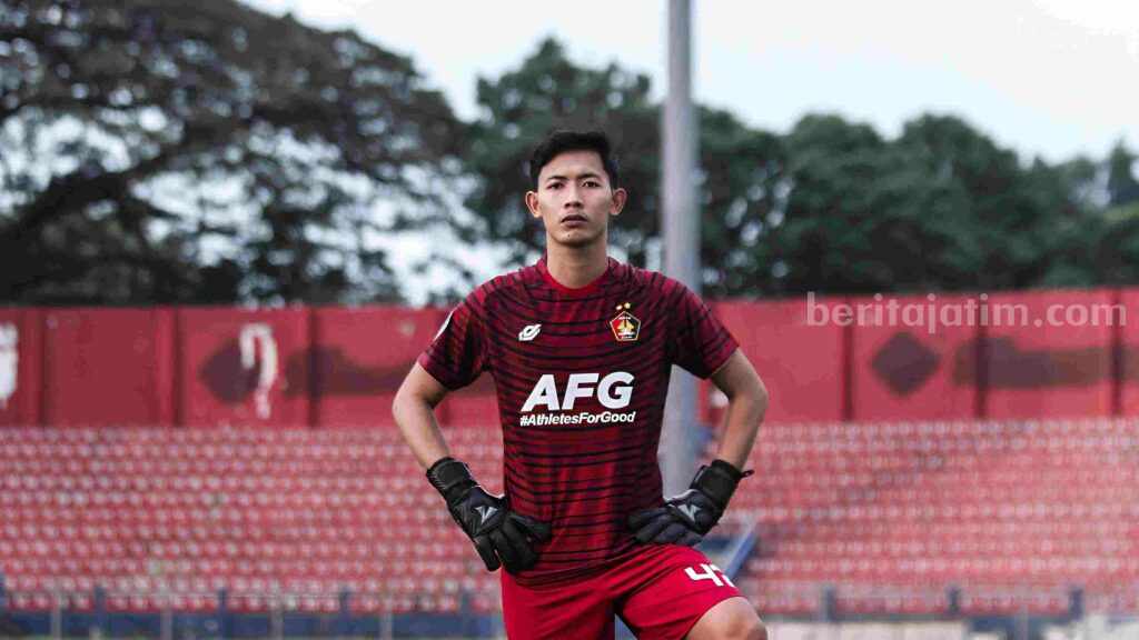 Kiper muda potensial Persik Kediri Eko Saputro