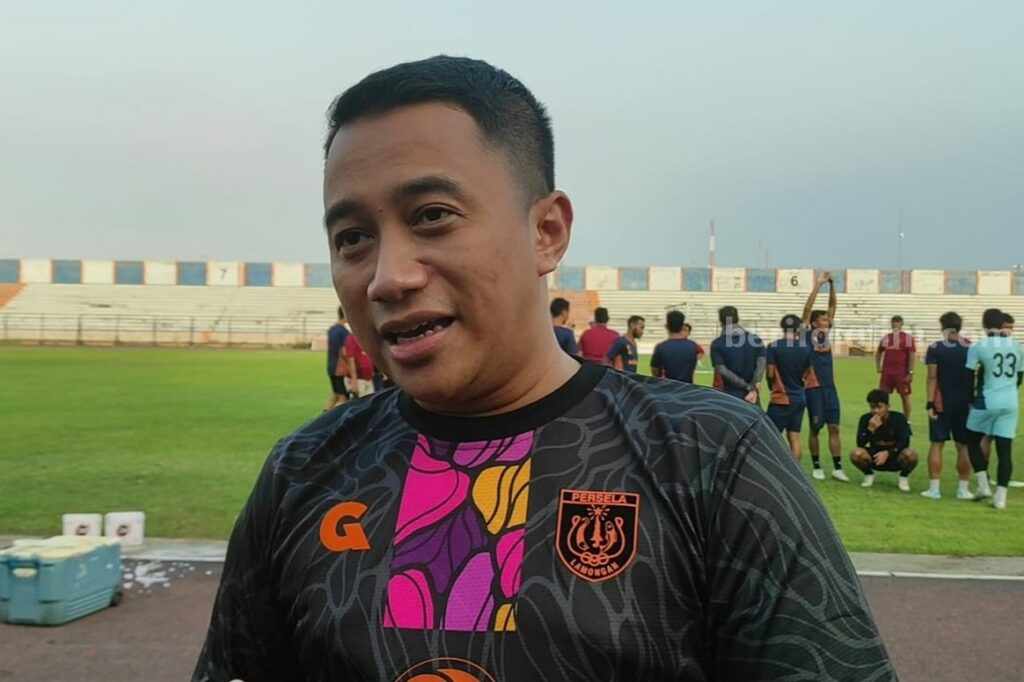 Manajer Persela Lamongan, Fariz Julinar Maurisal (Foto: A. Thoriq Hidayatullah/beritajatim.com).