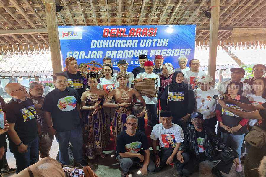 Ketua JAKA, Teguh Prihandoko saat membacakan naskah deklarasi dukungan