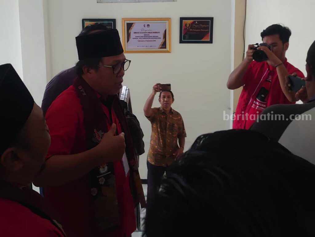 Ketua DPC PDIP Bojonegoro Abidin Fikri
