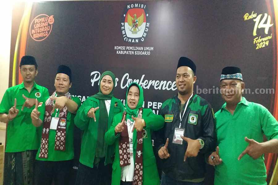 Ketua DPC PPP Ummi Khaddah dan pengurus