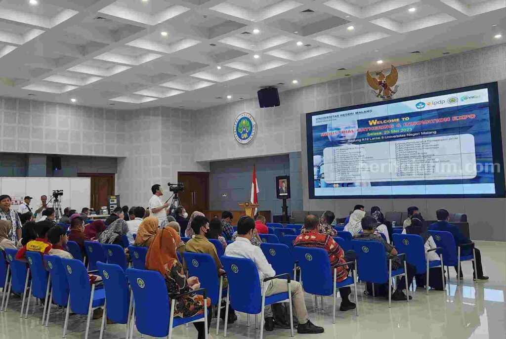 Suasan gathering industrial dan innovation expo (Foto: Dani Alifian/beritajatim/com)