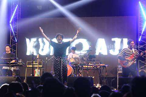 Multifest Ubaya dimeriahkan Kunto Aji dan Diskoria