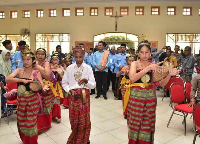 Bupati Lamongan Yuhronur Efendi beserta jajaran saat berada di Kota Atambua, Kabupaten Belu, Provinsi NTT (Foto: Dok. Prokopim Lamongan for beritajatim.com).