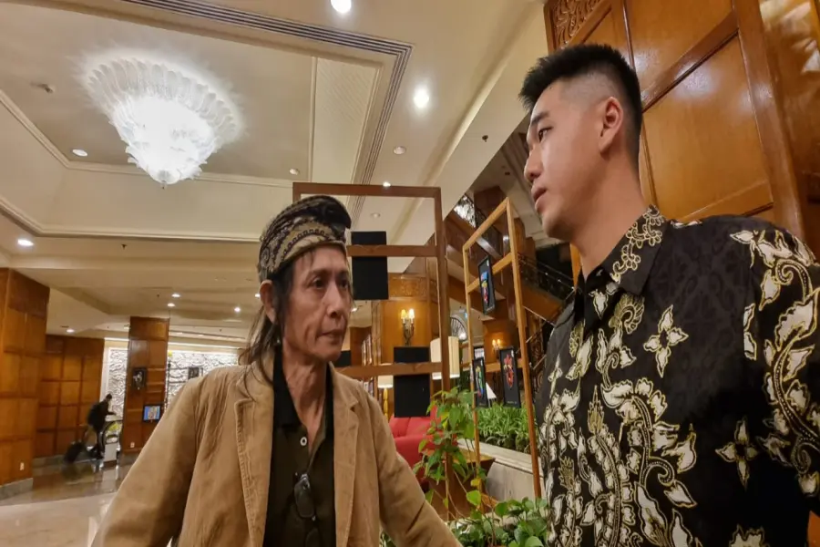 Gaya Menyanyi Ida Dayak Jadi Perhatian Hendrik Andromedha