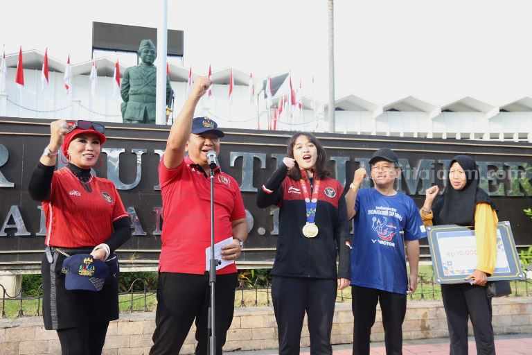 Dua Pantun Bupati Hendy untuk Dua Atlet Jember Peraih Medali Sea Games