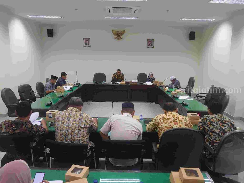 Rapat Pansus 1 DPRD Bojonegoro membahas Raperda Bantuan Hukum Gratis Bagi Masyarakat Miskin.