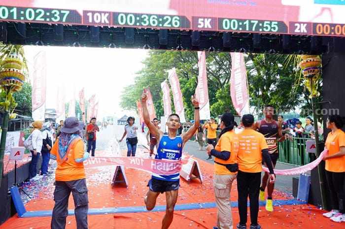 1.500 Pelari Ikuti Kediri Half Marathon, Nursodik Keluar sebagai Juara
