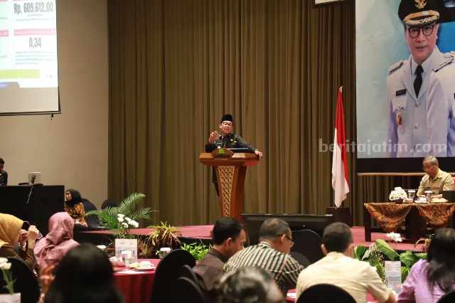 Wali Kota Malang Sutiaji Ingin Pekerjaan Rumah Soal Penanggulangan Kemiskinan Tuntas di 2023 Wali Kota Malang, Sutiaji saat rakor tim koordinasi penanggulangan kemiskinan Kota Malang.