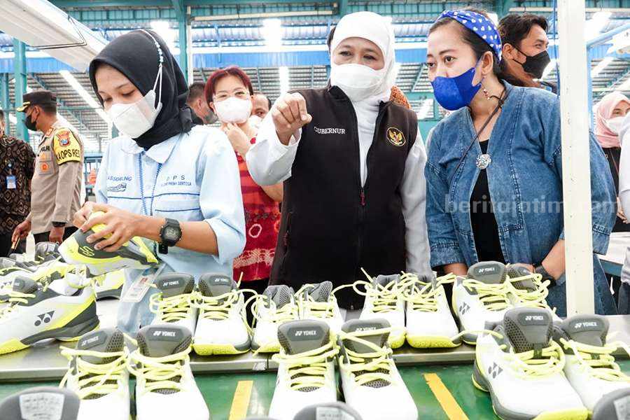 Jatim Penyumbang Perekonomian Terbesar Kedua Pulau Jawa Khofifah