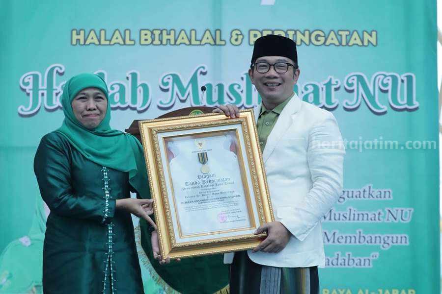Gubernur Jabar Ridwan Kamil dan Gubernur Jatim Khofifah Indar Parawansa