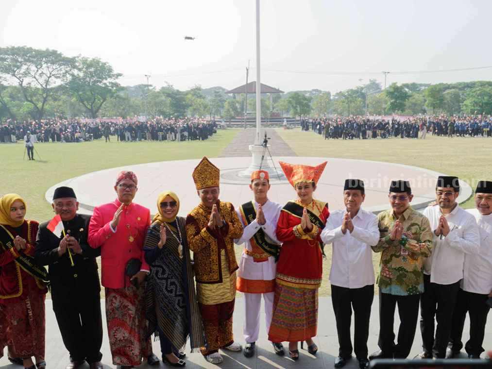 Upacara Peringatan Hari Kebangkitan Nasional dan deklarasi Gerakan Peradaban Indonesia di Universitas Negeri Surabaya