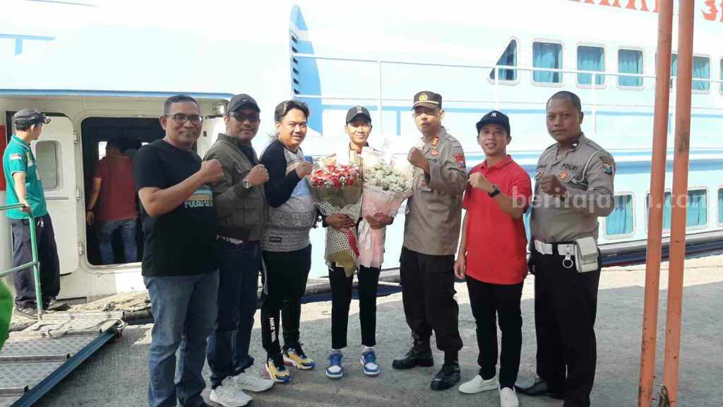 Atlet Voli Pantai Peraih Medali Perak Sea Games Kamboja Asal Bawean Gresik Pulang Kampung Atlet Bawean