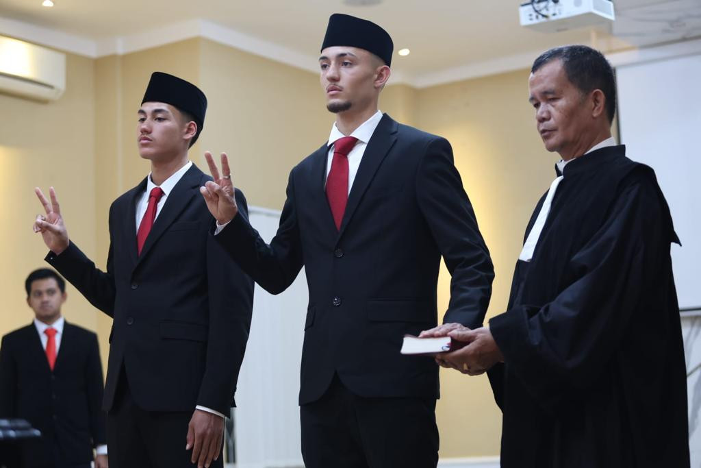 Rafael Struick dan Ivar Jenner telah menjalani prosesi pengambilan sumpah kewarganegaraan di Jakarta. (Foto: PSSI)
