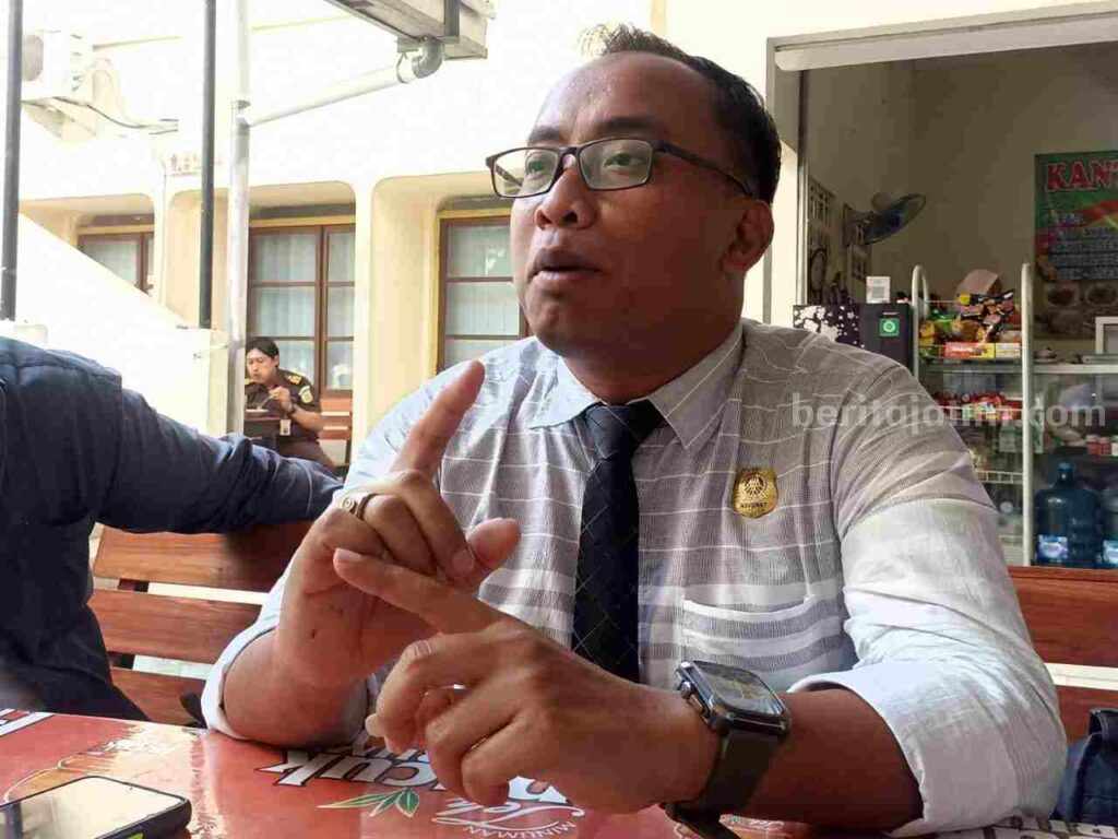 Kuasa hukum penggugat, S Marman, Nur Aziz.