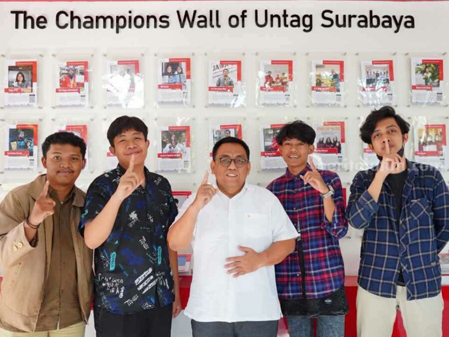 Tim E-Sport Untag Surabaya Sabet Juara Pertama im E-Sport Untag Surabaya menyabet juara nasional dalam gelaran LEAD Limitless Tournament