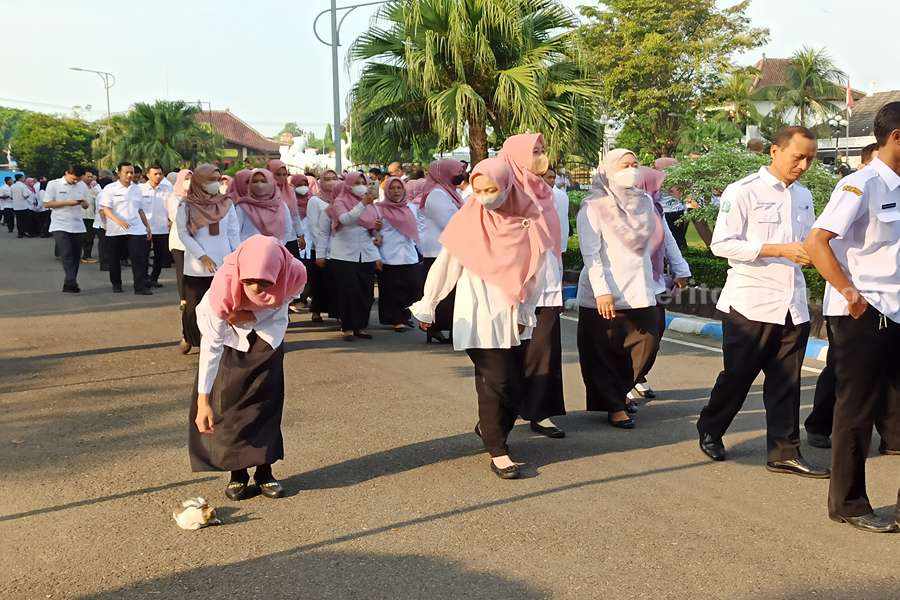 Ratusan PNS di Ponorogo Masuki Masa Pensiun Ada 587 PNS di Pemkab Ponorogo yang memasuki BUP murni (Foto/Ilustrasi PNS di Ponorogo/Endra Dwiono/Beritajatim.com)