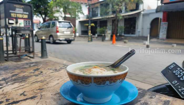Soto Seger Kota Lama, Kudapan Wajib Jika Berkunjung ke Semarang Soto seger Semarang kota lama. (Way)