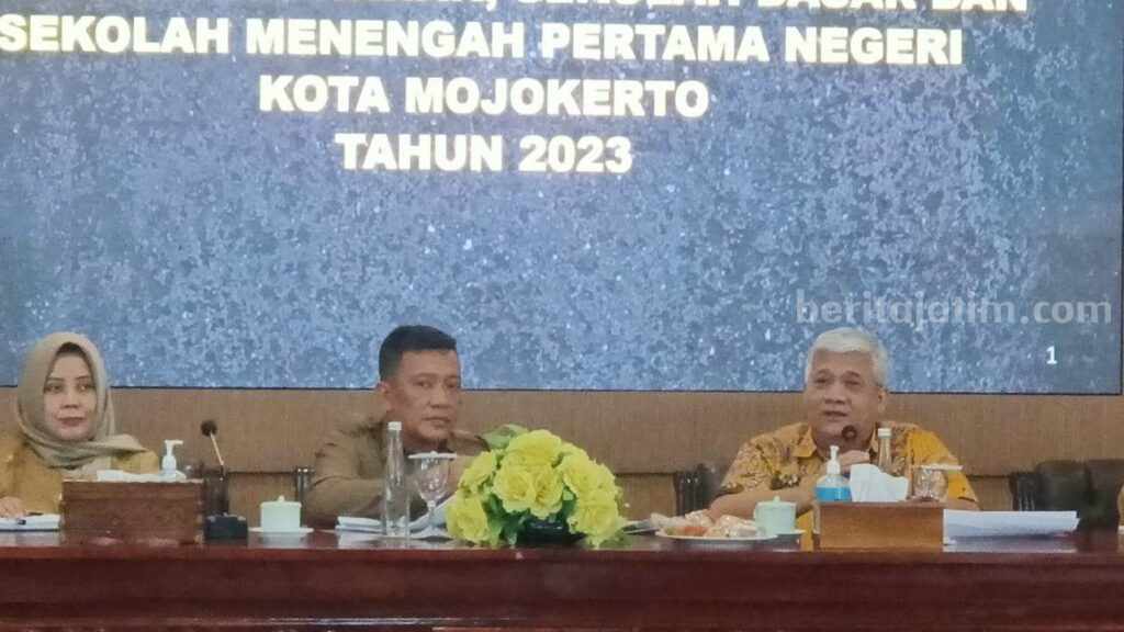 Kunjungan kerja Komisi III Bidang Pendidikan DPRD Kota Mojokerto di Aula Kantor Dinas P&K Kota Mojokerto. [Foto : ist]