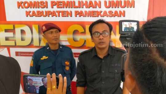 KPU Pamekasan Pastikan Penyerahan Berkas Bacaleg Tuntas Komisioner Divisi Teknis Penyelenggaraan KPU Pamekasan, Moh Amiruddin.