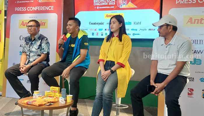 Azrul Ananda dan stekholder saat konferensi pers. (Way)