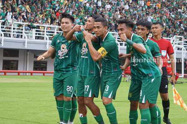Persebaya Surabaya melawan Bali United di Stadion Gelora Bung Tomo, Surabaya. (Way)
