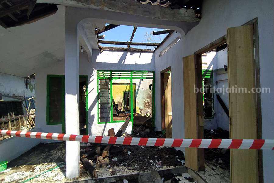Rumah warga Kraton Pasuruan ludes terbakar