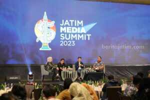 JMS 2023 Ungkap Optimasi Sosial Media hingga Ajakan Perilaku Sehat Acara Jatim Media Summit (JMS) 2023 hari kedua di Whiz Luxe Hotel Surabaya, Kamis (25/5/2023).