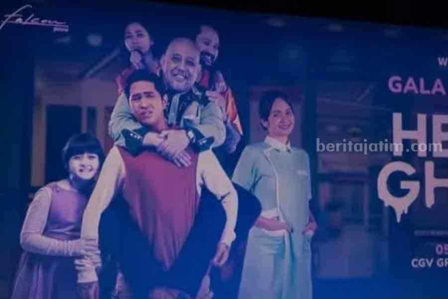 Poster Hello Ghost, film drama komedi yang tayang di bioskop Sidoarjo dan Gresik hari ini. (Instagram juliandisp)