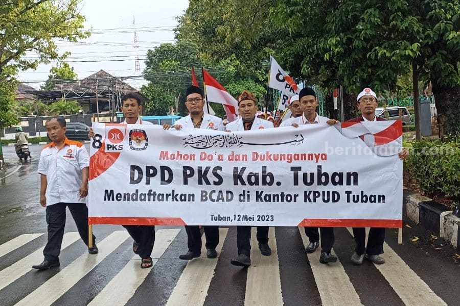 PKS Tuban Longmarch ke KPU Daftarkan 50 Bacaleg